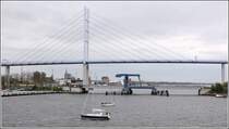 Stralsund. Die alte und die neue Ziegelgrabenbrcke fhren nach Rgen. 13.05.2013