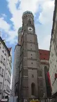 Blick auf die Frauenkirche in M�nchen vom Marienplatz aus.(18.5.2013)