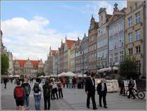 Gdansk. Der Lange Markt wird zur Ostseite vom Grnen Tor abgeschlossen. 14.05.2013