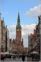 Gdansk. Die Langgasse wird vom Rathausturm �berragt. 14.05.2013