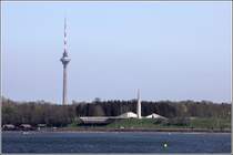 Der Fernsehturm von Tallin ist 314 m hoch. Mit seinem Bau wurde 1975 begonnen. 1980 wurde er erffnet. In 170 m Hhe befindet sich eine Aussichtsplattform. Am Ufer in Marjame ist das Sowjetisches Kriegsdenkmal zu sehen. 16.05.2013