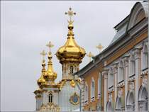 Im Peterhof bei St. Petersburg wurde beim Bau und wird bei der Instandthaltung reichlich Blattgold verwendet. 17.05.2013