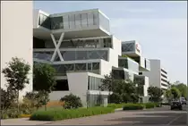 . Gestapelte B�ros - 

Verwaltungsgeb�ude in Allschwil bei Basel. Architekten: Herzog & Meuron (Basel), Fertigstellung: 2010. 

Mehr und gr��ere Bilder:
http://architektur.startbilder.de/name/galerie/kategorie/architekten~herzog-und-de-meuron~2010-verwaltungsgebaeude-allschwil.html -

19.06.2013 (Matthias)