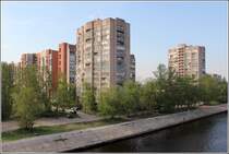 St. Petersburg. Wohngebiet Kanonerskiy ostrov beim Hafen. 18.05.2013