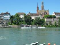 Vom Kleinbasler Ufer �ber den Rhein auf das M�nster und pfalz. 