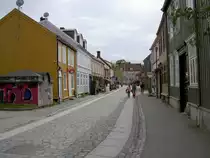Trondheim, Holzh�user in der Nedre Bakklandet Stra�e (27.06.2013)