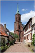 Bergfeste Dilsberg. Am Ende der Oberen Strae steht die katholische St. Bartholomuskirche. 13.05.2013