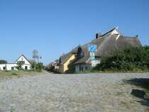 Aus der ZDF Serie  Hallo Robbie  bekannt,ist das Drfchen Neu Reddevitz,was in der Serie die Bezeichnung  Seehausen  hatte.Aufgenommen am 03.August 2013.