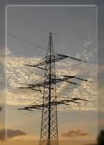 Faszination Strommasten - Sommerabend in M�lheim an der Ruhr