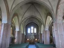 Sigtuna, St. Maria Kyrka, Altarschrein Lbecker Arbeit von 1480, Wandmalereien aus dem 15. Jahrhundert, Kanzel von 1647 (09.07.2013)