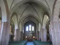 Sigtuna, St. Maria Kyrka, Altarschrein L�becker Arbeit von 1480, Wandmalereien aus dem 15. Jahrhundert, Kanzel von 1647 (09.07.2013)