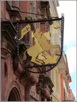 Heidelberg. Am Hotel Ritter in der Hauptstra�e h�ngt dieses Wirtshausschild. 13.06.2013