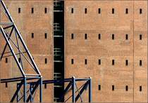 Der Speicher, der zuknftig als Sockel der Elbphilharmonie dienen soll und die Autos aufnehmen soll. 14.7.2007 (Matthias)