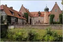 Bad Bederkesa (Beers). Die Burg Bederkesa geht in ihren Anf�ngen auf das 12. Jahrhundert zur�ck. Heute ist hier ein Museum eingerichtet. 23.08.2013.