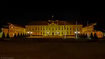 Das Schloss Bellevue in Berlin ist erster Amtssitz des deutschen Bundespr�sidenten - hier eine Nachtaufnahme des neoklassizistischen Bauwerks. (23.08.2013)