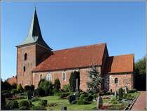 Misselwarden. Die St.-Katharinen-Kirche steht auf einer Kirchenwurt des 13. Jahrhunderts. 26.08.2013

