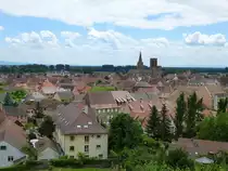 Rufach (Rouffach), Blick �ber die Stadt vom Schlo� von Isenbourg aus, Juni 2013