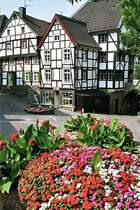 Fachwerkhuser auf dem Kirchenhgel, dem historischen Kern der Stadt Mlheim (5. August 1989)