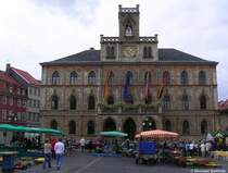 Vordere Ansicht der Ostseite des Rathauses von Weimar, an der Westseite des Marktplatzes gelegen (Thringen, Oktober 2008)
