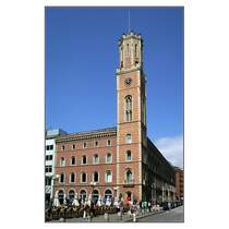 Toskana in Hamburg: Die Alte Post wurde im Stil toskanischer Palazzos erbaut, Fertigstellung 1847. In unserer Zeit wurde das Geb�ude entkernt und im EG eine Einkaufspassage eingerichtet. 17.7.2007 (Matthias)