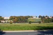 Die Elbschlsser, im einzelnen von links nach rechts sind es Schloss Albrechtsberg, Lingnerschloss und Schloss Eckberg, liegen unweit des Blauen Wunders in Dresden (Oktober 2008)