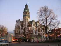 Rathaus mit Nikolausmarkt in Gladbeck (NRW, Dezember 2008)