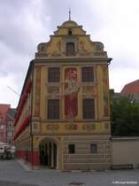 Die Kopfseite vom bemalten Steuerhaus in Memmingen (Bayern - Sommer 2009)