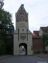 Ulmer Tor von auen, dahinter die Altstadt von Memmingen (Bayern - Sommer 2009)