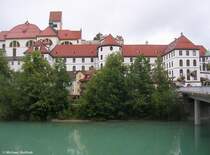 Ansicht von der anderen Seite des Lech auf die Altstadt von F�ssen (Landkreis Ostallg�u, Sommer 2009)