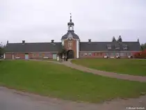 Torhaus und Eingang des Schleswig-Holsteinische Freilichtmuseums Molfsee bei Kiel (Herbst 2009)