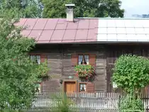 Bauernhof in Oberstdorf in einer Nebenstra�e der Oststra�e (Landkreis Oberallg�u, September 2013)