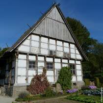 Das Haupthaus vom Lippischen Meierhof, LWL-Freilichtmuseum Detmold (Kreis Lippe, NRW, Oktober 2013)