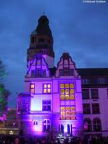 Das alte Rathaus in Gladbeck wurde einen Abend lang verschiedenfarbig angeleuchet (Kreis Recklinghausen, NRW, Oktober 2010)