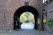 Torbogen von Haus Wittringen (Gladbeck, Kreis RE, NRW, Oktober 2011)