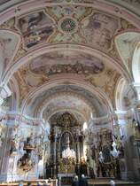 St. Veit am Vogau, Wallfahrtskirche St. Vitus, Hochaltar von V. Kniger, Deckenfresken von F. Barasuttis von 1914 (21.08.2013)