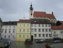Krems, Pfarrplatz mit Piaristenkirche (22.09.2013)