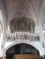 Spitz an der Donau, Orgelempore mit Christusfigur und 12 Aposteln der Pfarrkirche 
St. Mauritius (22.09.2013)