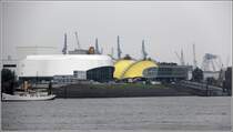 Hamburg. Neben dem Theater im Hafen mit dem gelben Zeltdach, in dem seit Jahren das Musical 'Knig der Lwen' gezeigt wird, entsteht ein weiteres Musical-Theater. Es soll im Herbst 2014 in Betrieb gehen. 11.10.2013
