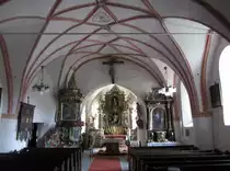 Gl�dnitz, St. Margareta Kirche, Hochaltar von 1742, Seitenalt�re von 1640 (30.09.2013)