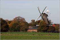 Die Windmhle in Lintig ist ein Galeriehllnder mit Windrose. 1872 wurde sie erbaut. 22.10.2013