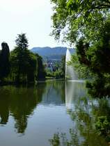 Staufenim Breisgau, Blick ber den Stadtsee, im Hintergrund der Schwarzwald, Aug.2013  