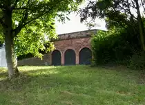 Tuniberg, der 260m �ber N.N. stehende Trinkwasser-Hochbeh�lter wurde 1991 erbaut, Sept.2013