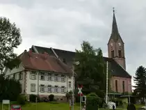 Oberharmersbach im mittleren Schwarzwald, die Pfarrkirche St.Gallus, 1839-46 im neuromanischen Stil erbaut, Turm 63m hoch, z�hlt mit Platz f�r 2000 Besuchern zu den gr��ten Kirchenbauten im Erzbistum Freiburg, Aug. 2013