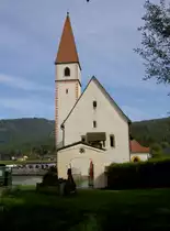 Einersdorf, Maria Himmelfahrt Kirche, erbaut ab 1480, fr�here Friedhofskirche von 
Bleiburg (04.10.2013)