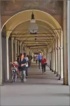 <U>Brescia.</U>

Arkaden auf der Piazza Loggia. Sommer 2011.