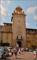 <U>Bergamo.</U>

Durchgang zur Piazza della Cittadella. Sommer 2013.