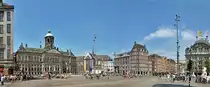 Amsterdam -  Dam Square  mit dem k�niglichen Palast und der  Neuen Kirche  - 23.07.2013