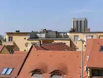 Das Hochaus von Pecs. Mit 25 Stockwerken (und 84 Metern) tr�gt das Geb�ude den Tietel  H�chste unbewohnte Wohngeb�ude von Zentraleuropa . Es wurde 1976 erbaut, beinhaltete 250 (vor allem Einzimmer)Wohnungen Das Haus wird in den kommenden Monaten (im jahre 2014) abgerissen. (Foto: april 2010)