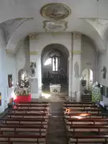 Veringendorf, Innenraum der St. Michael Kirche mit gotischen Decken- und Wandmalereien von 1330 (06.01.2014)