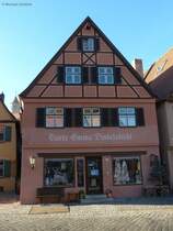 Dieser Tante Emma Laden ist in der Bauhofstrae zu finden (Dinkelsbhl, Landkreis Ansbach, Bayern, Dezember 2013)